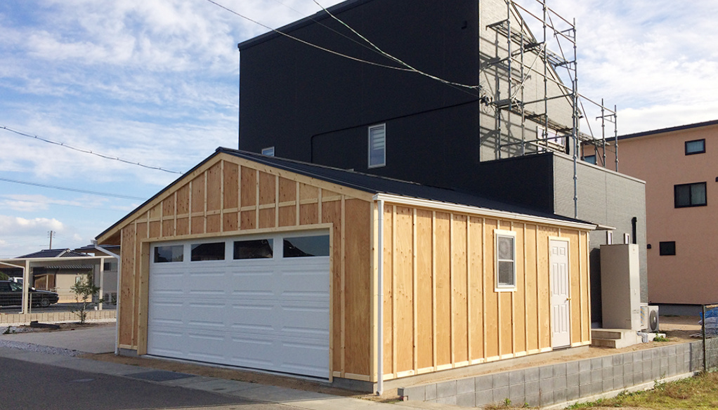 木造ガレージ
