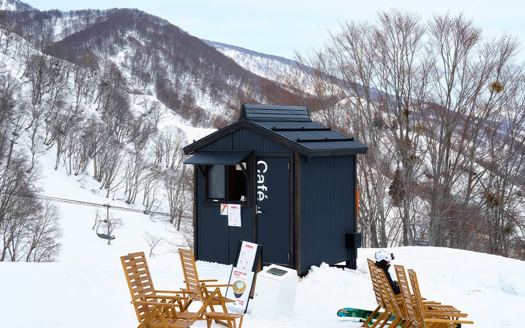 木の質感を生かしたガレージG-BB